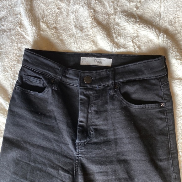 ⭐️SOLD⭐️Tall High Rise Jeans - Picture 5 of 7